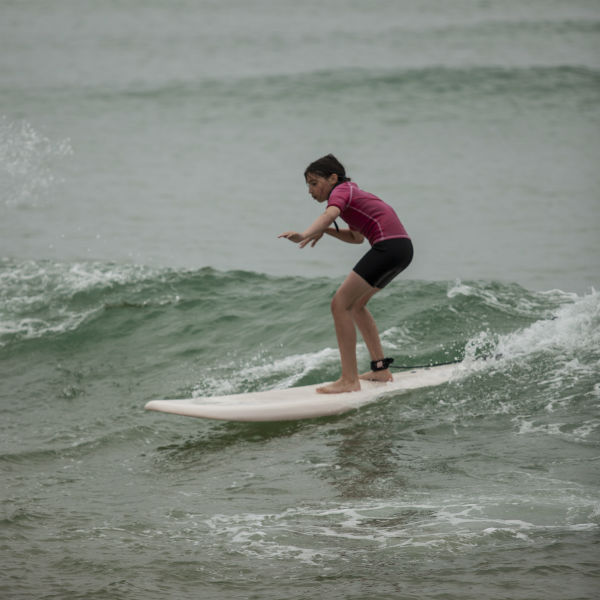 ecole de surf hossegor : stage et cours de surf pour niveau débutant à Seignosse